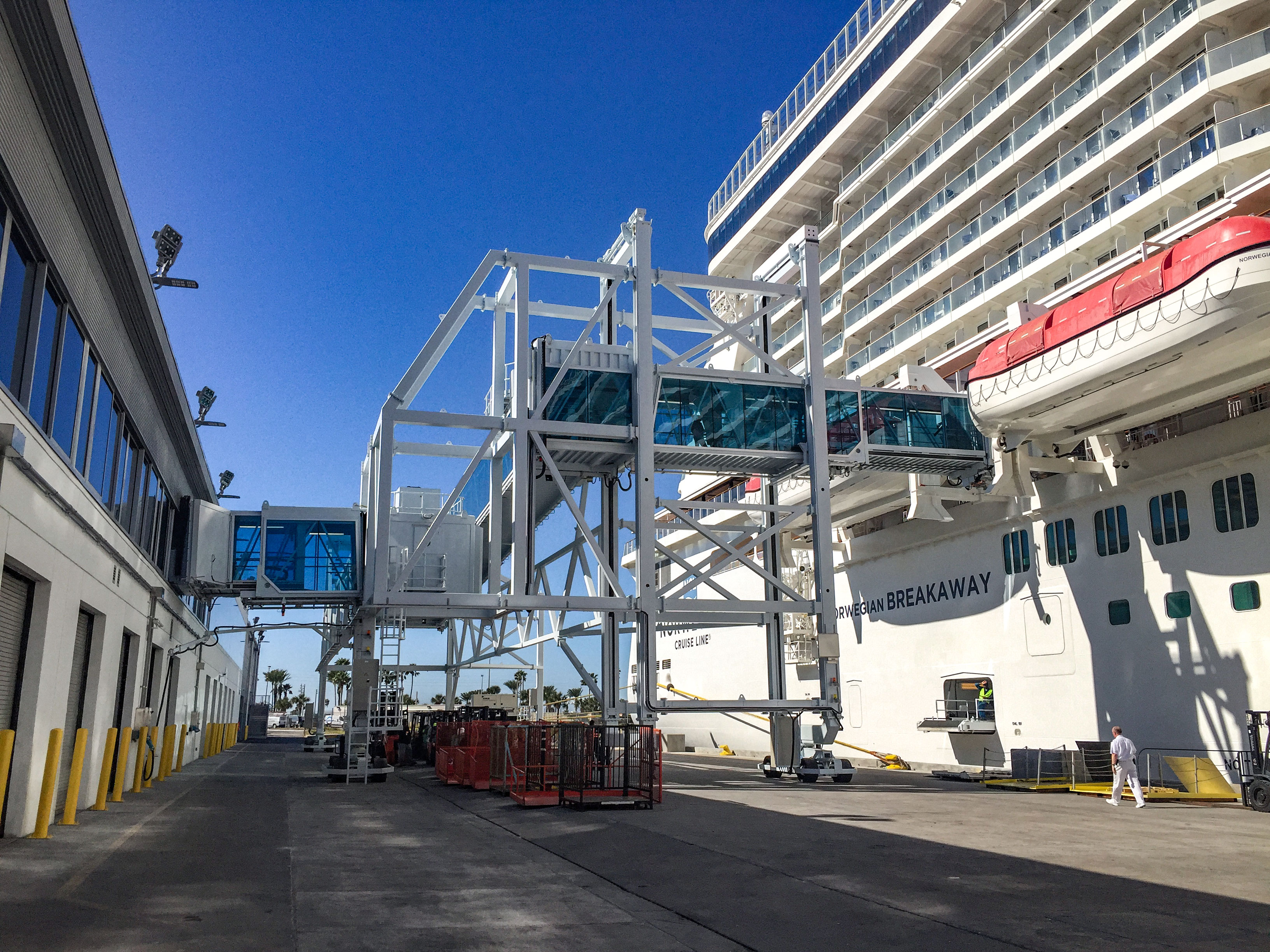 port canaveral norwegian escape cruise terminal