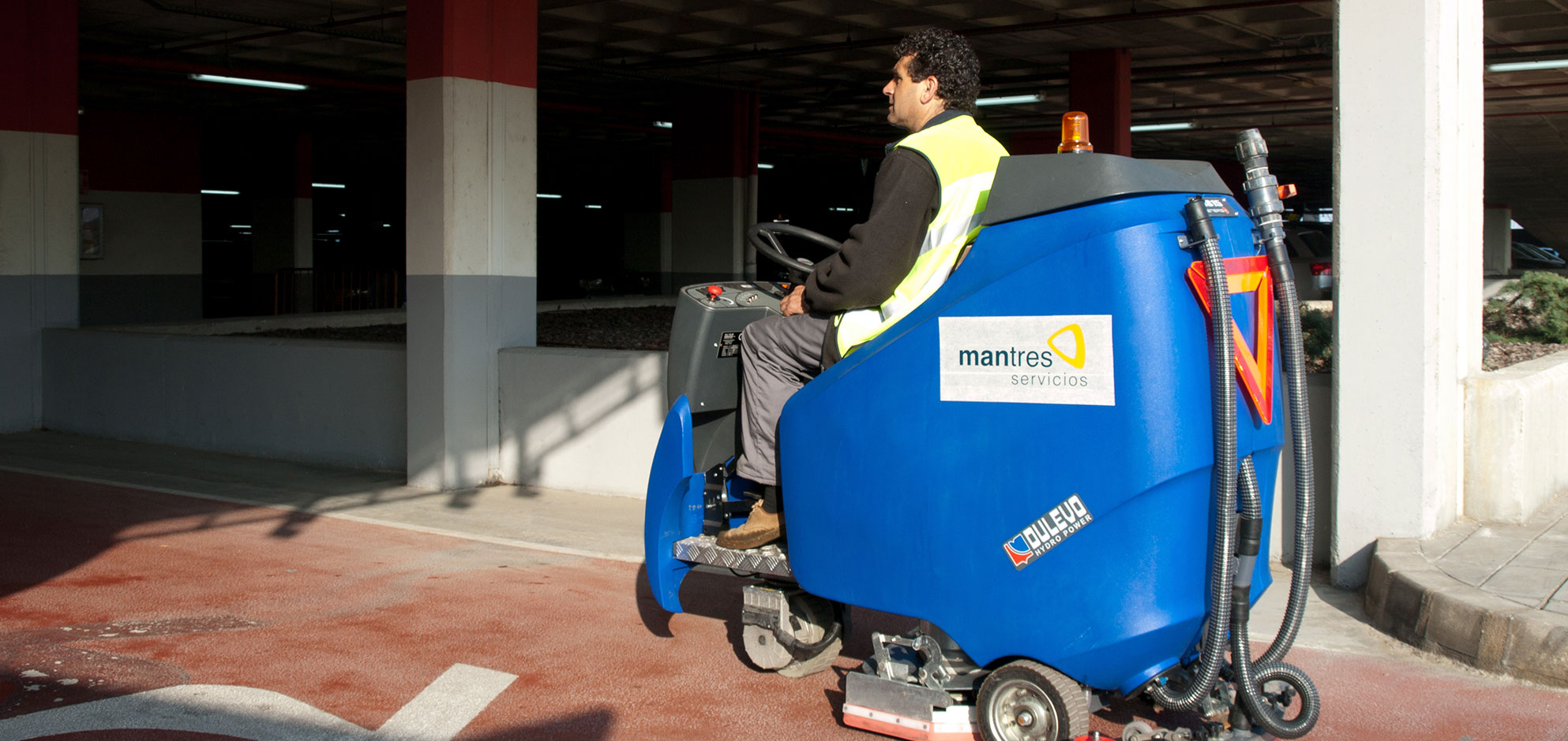 Empezamos nuestro servicio de Limpieza la Terminal del Aeropuerto de Barcelona