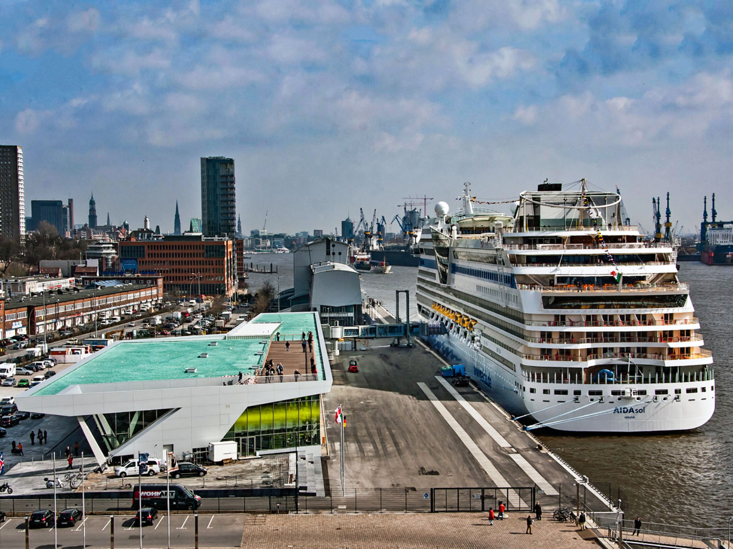 hamburg cruise terminal altona